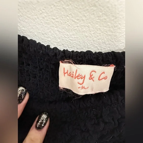 ✨ Hailey & Co. Black Smocked Ruffle Strap Wide-Leg Jumpsuit - Size M ✨ - Picture 4 of 4